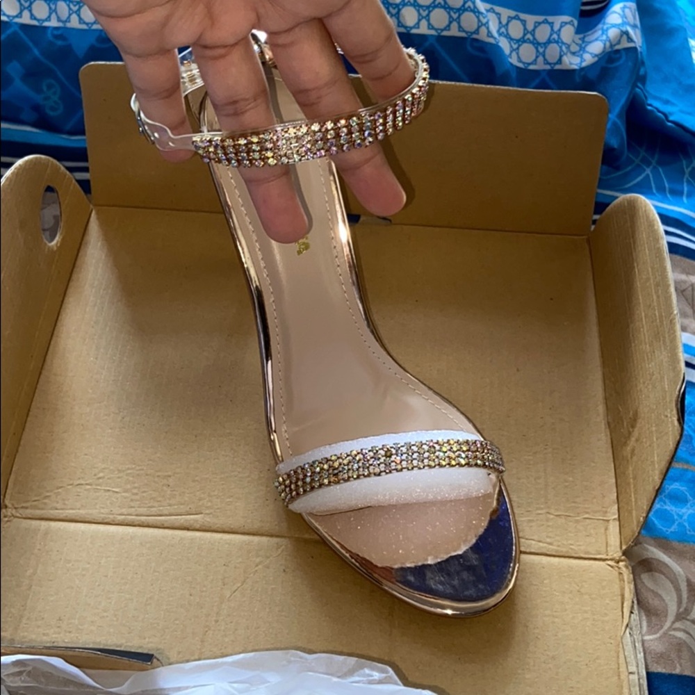 Heels - Picture 2 of 5
